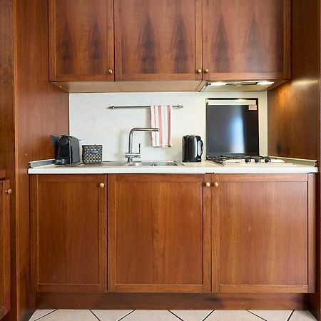 Ferienwohnung -Luminosa 5 Stars With Balcony- Wifi Netflix 15 Minutes From Duomo Mailand Exterior foto