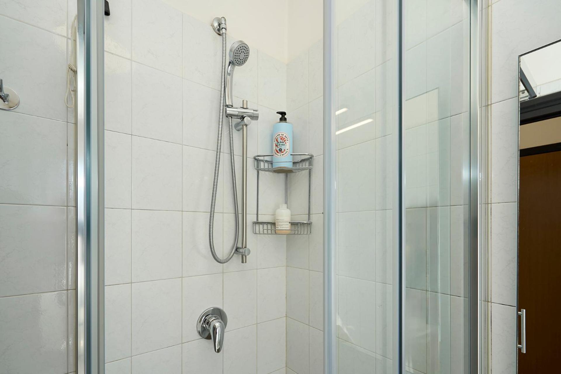 Ferienwohnung -Luminosa 5 Stars With Balcony- Wifi Netflix 15 Minutes From Duomo Mailand Exterior foto