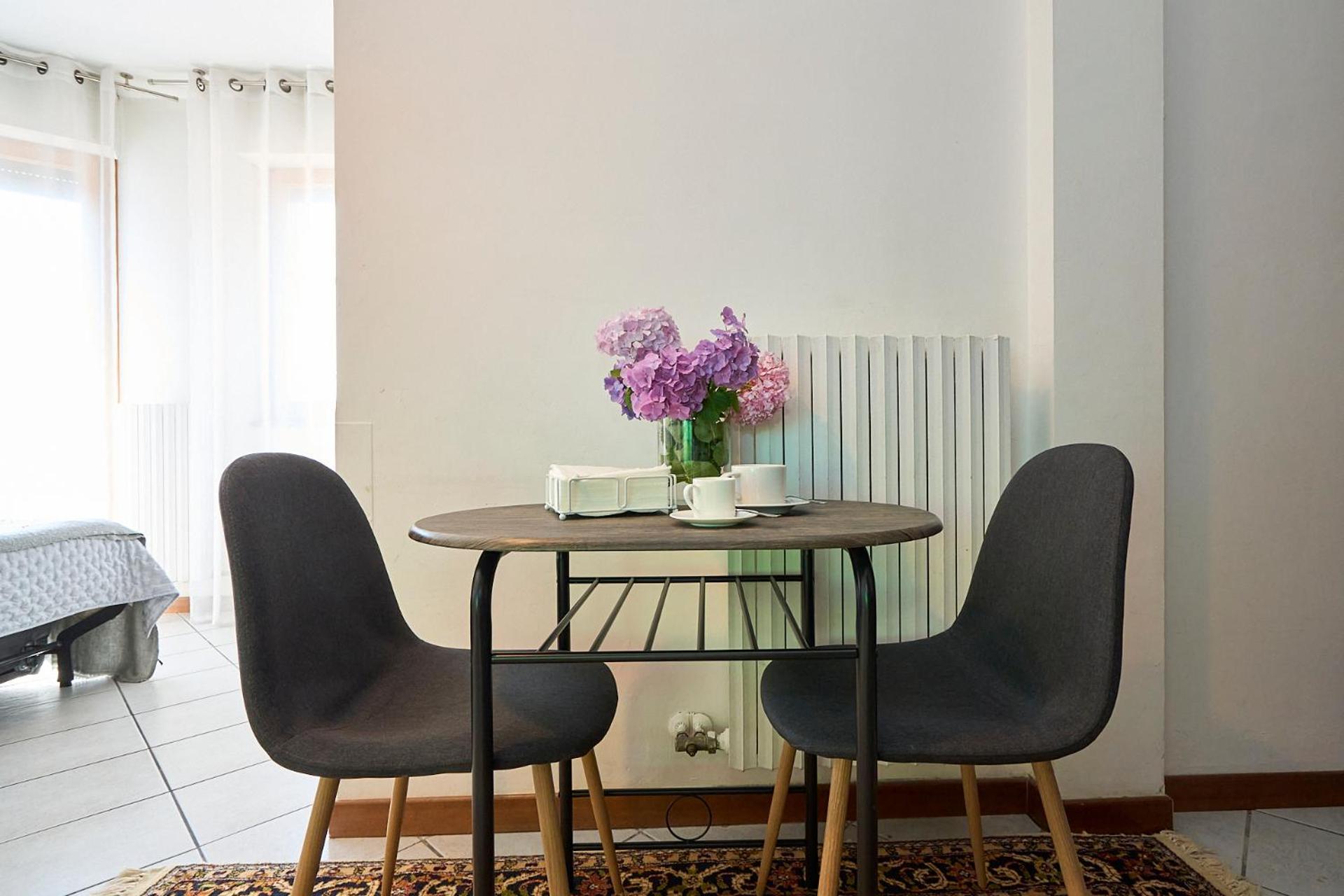 Ferienwohnung -Luminosa 5 Stars With Balcony- Wifi Netflix 15 Minutes From Duomo Mailand Exterior foto